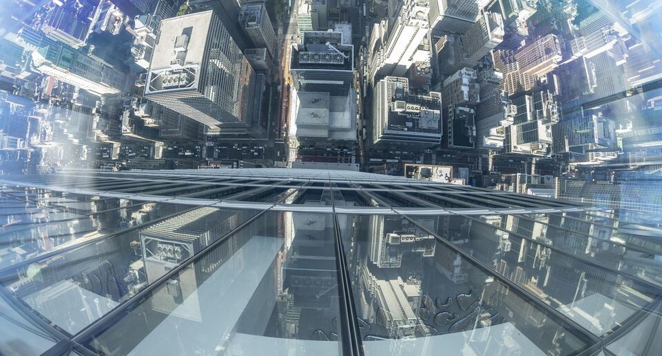 Исследование акрофобии: почему высота вызывает страх и как его преодолеть