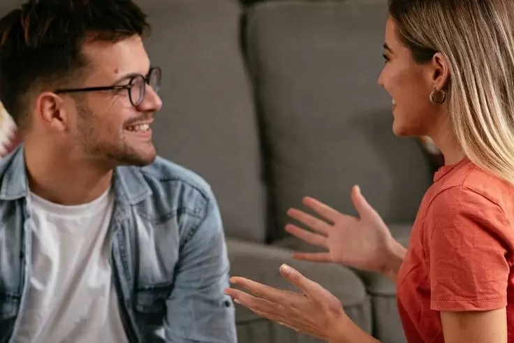 11 вопросов для глубокого разговора в отношениях, которые укрепят вашу связь